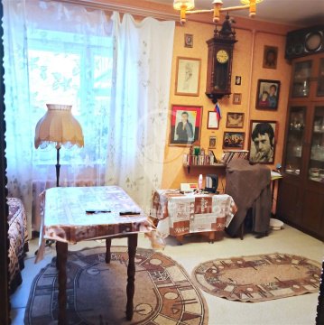3-к квартира, 1/1 эт., 46м²