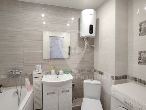 2-к квартира, 4/5 эт., 45м²