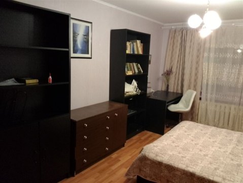 2-к квартира, 4/10 эт., 50м²