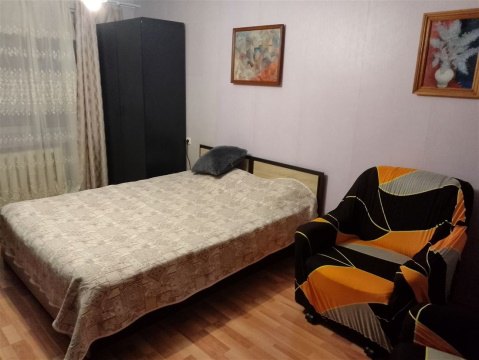2-к квартира, 4/10 эт., 50м²