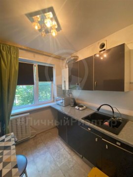 4-к квартира, 5/5 эт., 60м²