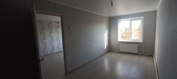 3-к квартира, 4/4 эт., 60м²