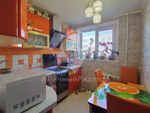 2-к квартира, 4/5 эт., 45м²