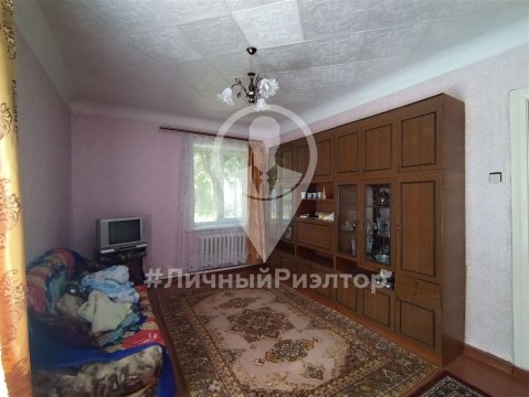 3-к квартира, 1/2 эт., 64м²