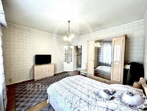 2-к квартира, 2/4 эт., 75м²
