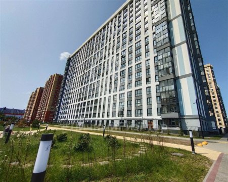 2-к квартира, 6/18 эт., 42м²
