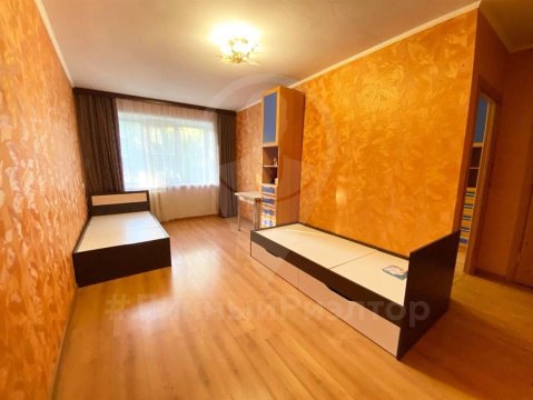 3-к квартира, 2/5 эт., 55м²