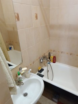 2-к квартира, 1/3 эт., 62м²