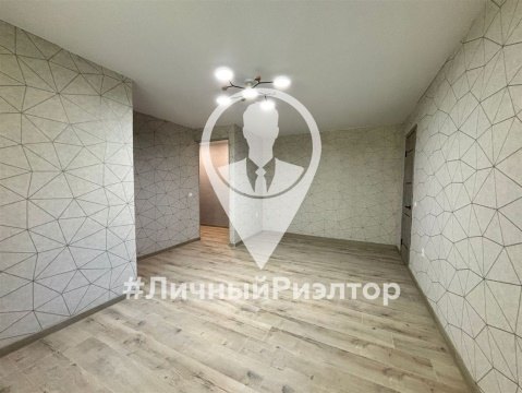 2-к квартира, 2/4 эт., 43м²