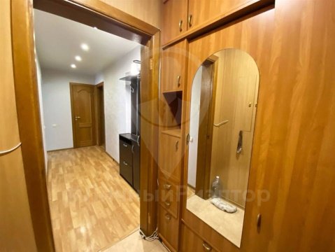 2-к квартира, 1/10 эт., 64м²
