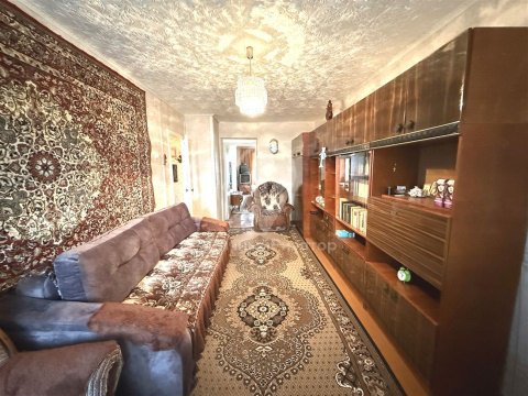 2-к квартира, 5/5 эт., 45м²