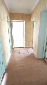 3-к квартира, 1/2 эт., 53м²