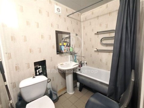 3-к квартира, 5/5 эт., 60м²