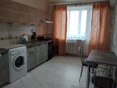2-к квартира, 10/10 эт., 57м²