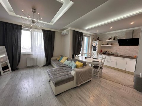2-к квартира, 13/19 эт., 62м²