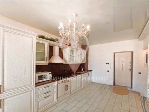 2-к квартира, 7/8 эт., 67м²