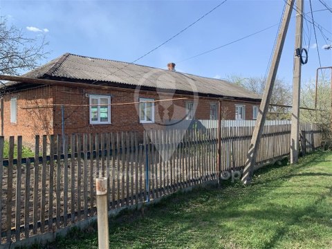 3-к квартира, 1/1 эт., 60м²