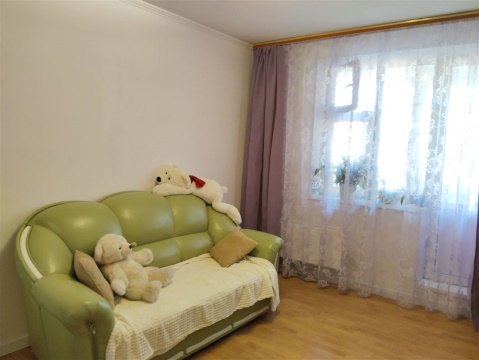 4-к квартира, 7/17 эт., 85м²