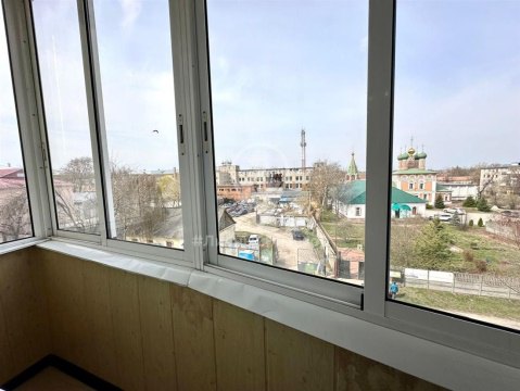 1-к квартира, 4/5 эт., 47м²