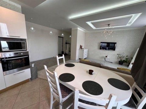 2-к квартира, 13/19 эт., 62м²
