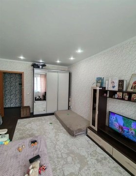 1-к квартира, 4/5 эт., 42м²