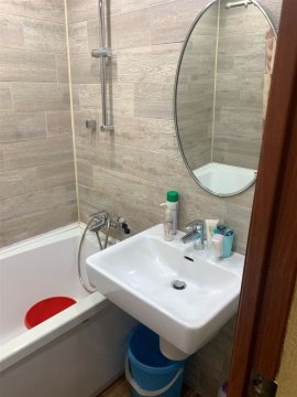 2-к квартира, 1/5 эт., 53м²