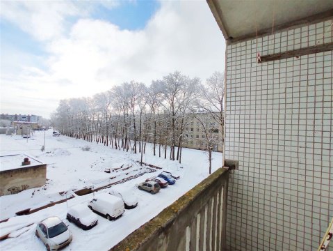 2-к квартира, 4/9 эт., 45м²