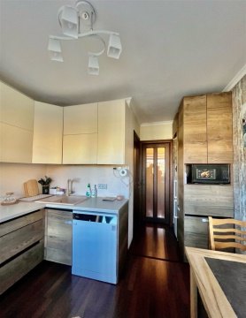 2-к квартира, 4/5 эт., 52м²