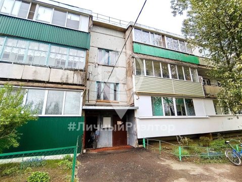 3-к квартира, 1/3 эт., 49м²