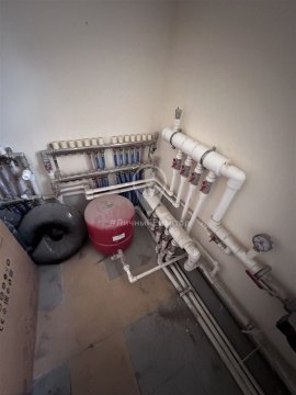 Дом 550м², участок 8 сот.