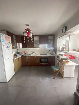 4-к квартира, 13/17 эт., 89м²