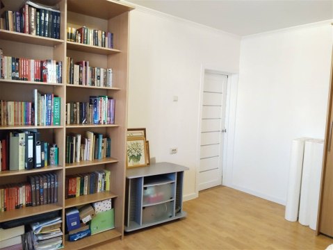 4-к квартира, 7/17 эт., 85м²