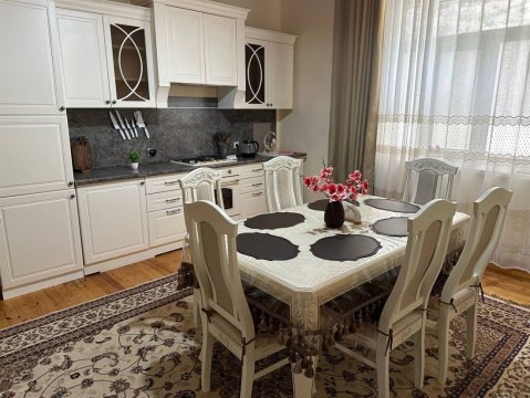 2-к квартира, 1/1 эт., 85м²