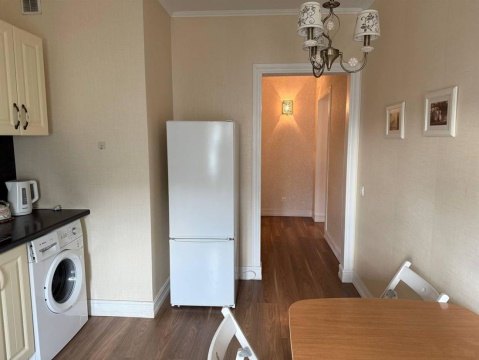 2-к квартира, 13/25 эт., 64м²