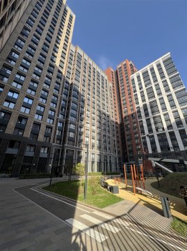 3-к квартира, 9/32 эт., 76м²