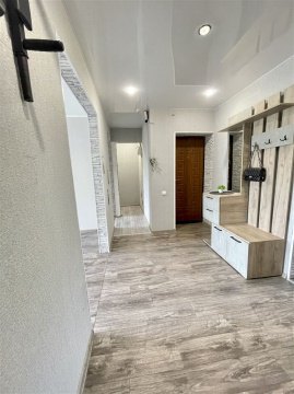 4-к квартира, 1/5 эт., 98м²