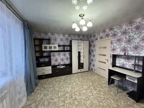2-к квартира, 10/10 эт., 62м²