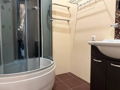2-к квартира, 13/25 эт., 64м²