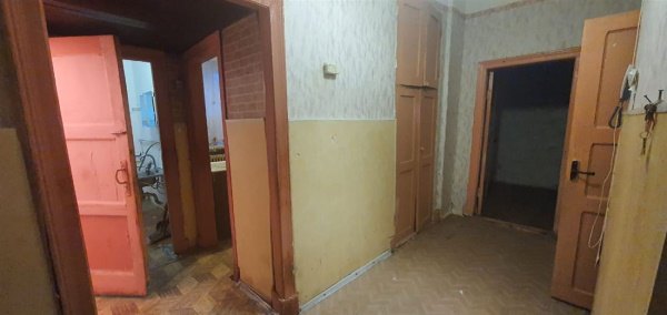 3-к квартира, 1/4 эт., 74м²