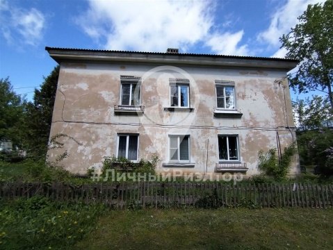 3-к квартира, 1/2 эт., 64м²