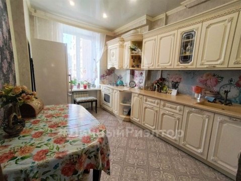 2-к квартира, 4/5 эт., 62м²