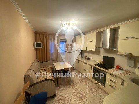 1-к квартира, 3/15 эт., 45м²