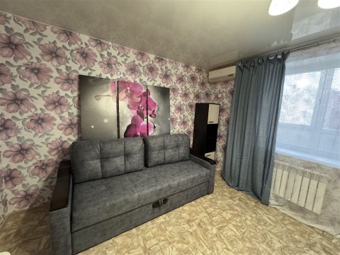 2-к квартира, 10/10 эт., 62м²