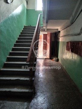 3-к квартира, 1/2 эт., 64м²