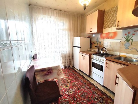 2-к квартира, 5/5 эт., 42м²
