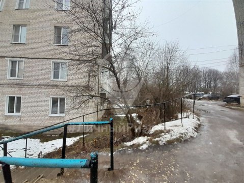 4-к квартира, 1/5 эт., 58м²