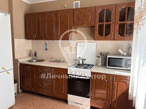 3-к квартира, 7/10 эт., 70м²