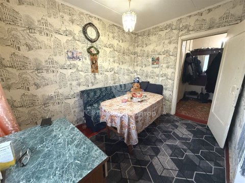 4-к квартира, 1/5 эт., 62м²