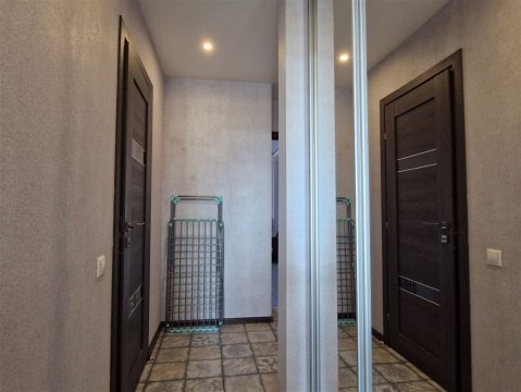 2-к квартира, 13/17 эт., 58м²