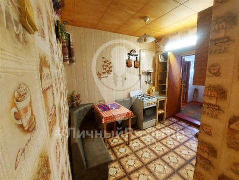 3-к квартира, 1/2 эт., 50м²